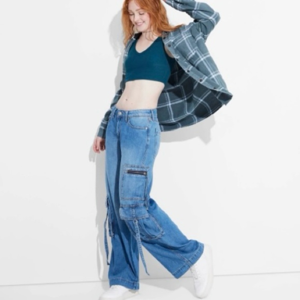 Wild Fable Women's Mid-Rise Wide Leg Cargo Baggy Pants Medium Wash Size 4 new